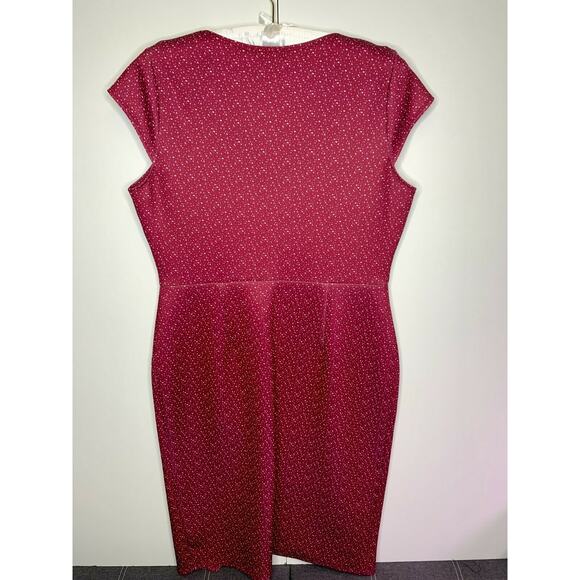 NWOT Simply Styled Red Dress Size Large - Picture 3 of 4